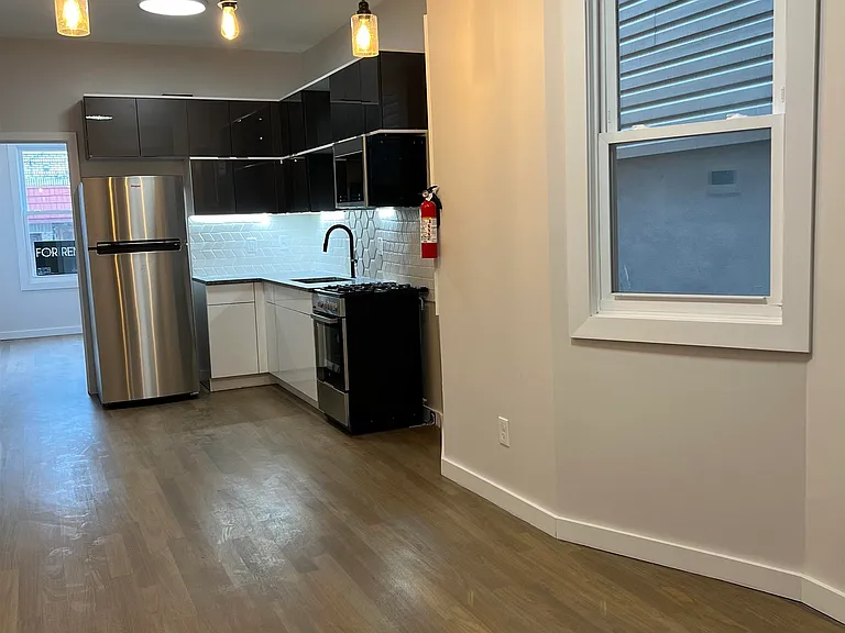 107 Magazine St #2R — Photo 35