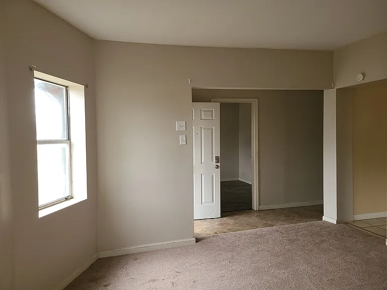 105 McClure St — Photo 35