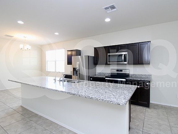 3rd image of 1238 E Denvil Dr