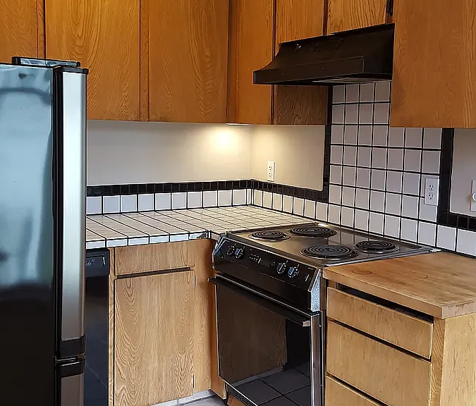 2182 NW Hoyt St #16 — Photo 9