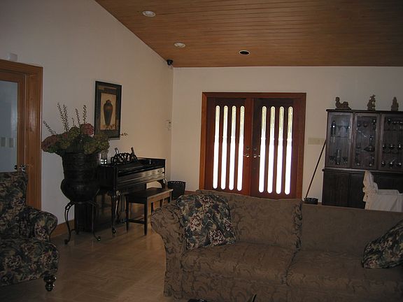 3rd image of 8231 NE 12th Ave