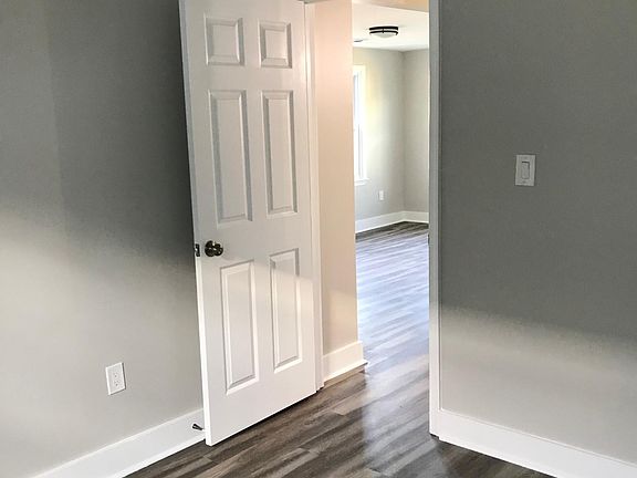 4th image of 1404 Stark St #1404