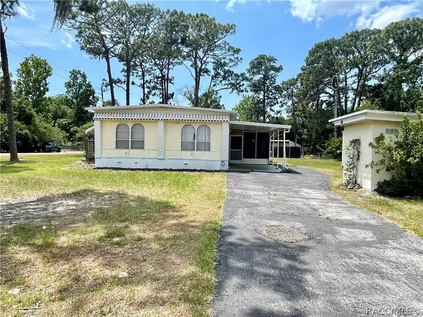 7585 W Rosedale Dr, Homosassa, FL 34448