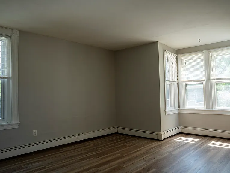 462 N Charlotte St #B — Photo 6
