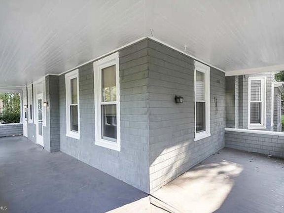 5th image of 5017 Roland Ave