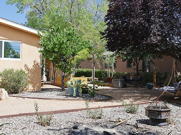 4th image of 1017 Mesilla St NE