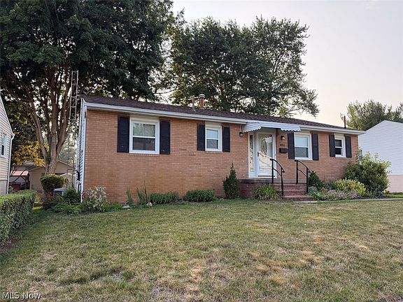3rd image of 1123 Overridge Ave SE