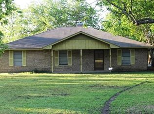 611 Creechville Rd, Ennis, TX 75119
