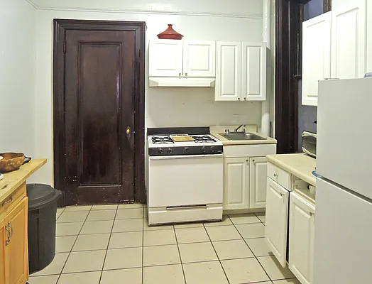 Rented by Brown Harris Stevens | media 28