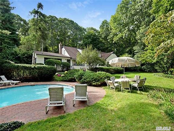 5th image of 10 Linden Ln