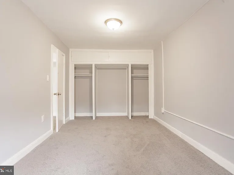 27 Osborn St #1 — Photo 8