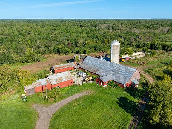 3rd image of 29 Station Hill Rd
