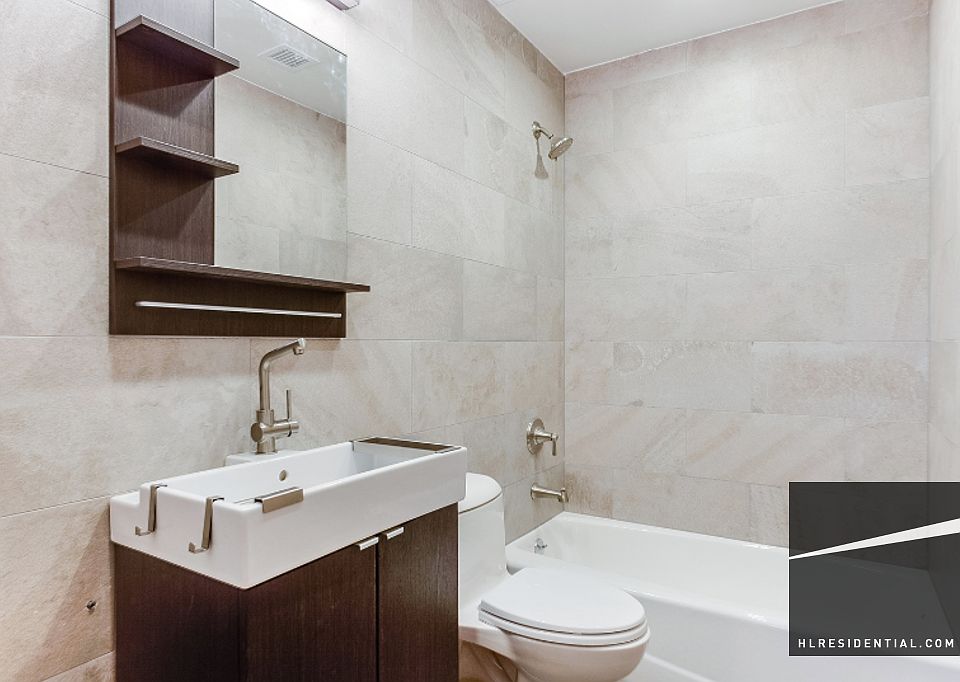 2nd image of 1430 28th Ave #1