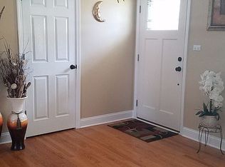 325 Robert Ave, Wheeling, IL 60090