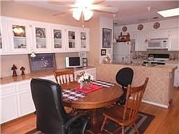 4th image of 35 River Creek Way