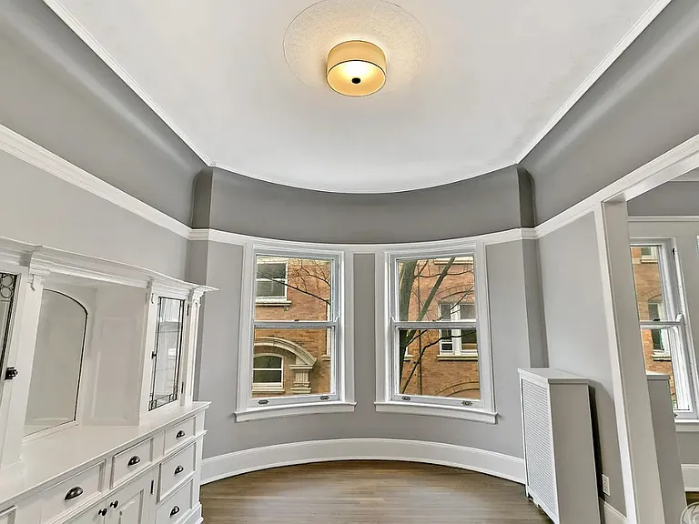 633 W Barry Ave #2I — Photo 18
