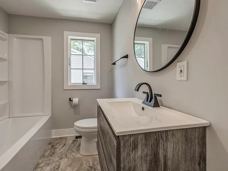 8400 Riggs St — Photo 13