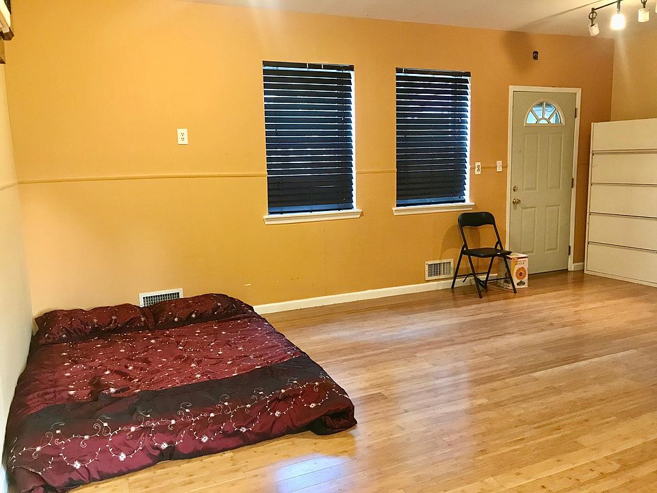 1st image of 20215 Murdock Ave
