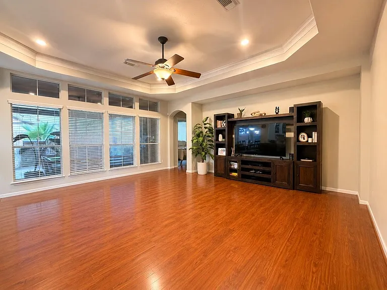 19319 Imperial Hills Dr — Photo 5