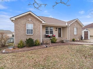 233 Clydesdale Ln, Springfield, TN 37172