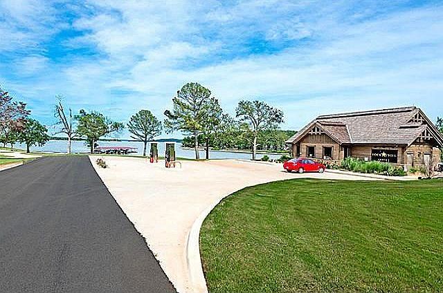1st image of 510 Palisades Dr