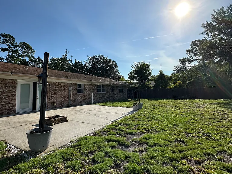 1661 Bartlett Ave — Photo 34