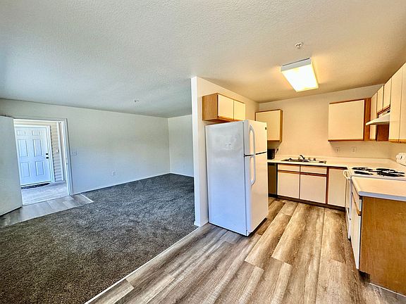 3rd image of 1101 W Emma Ave APT B