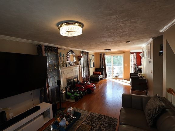 2nd image of 74 Sophia Dr