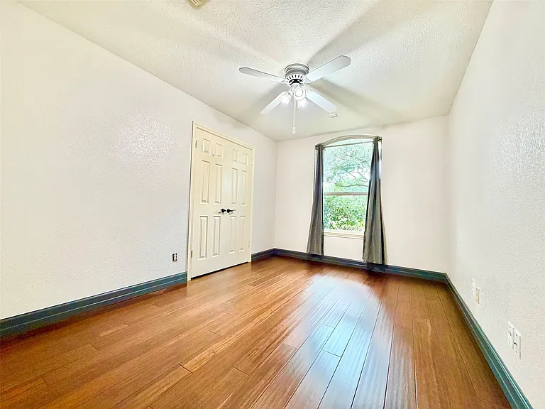 18315 Forest Town Dr — Photo 15