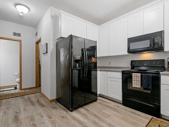 4th image of 707 Kingfisher Ln #F