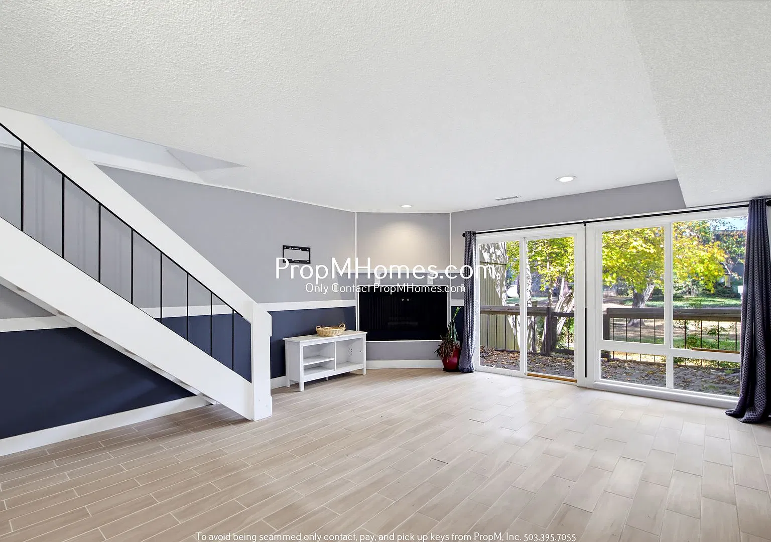 Beautiful 2 Bedroom Beaverton Condo with Patio! — Photo 4