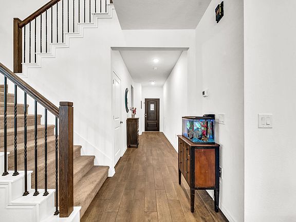 4th image of 15810 Dove Hollow Dr