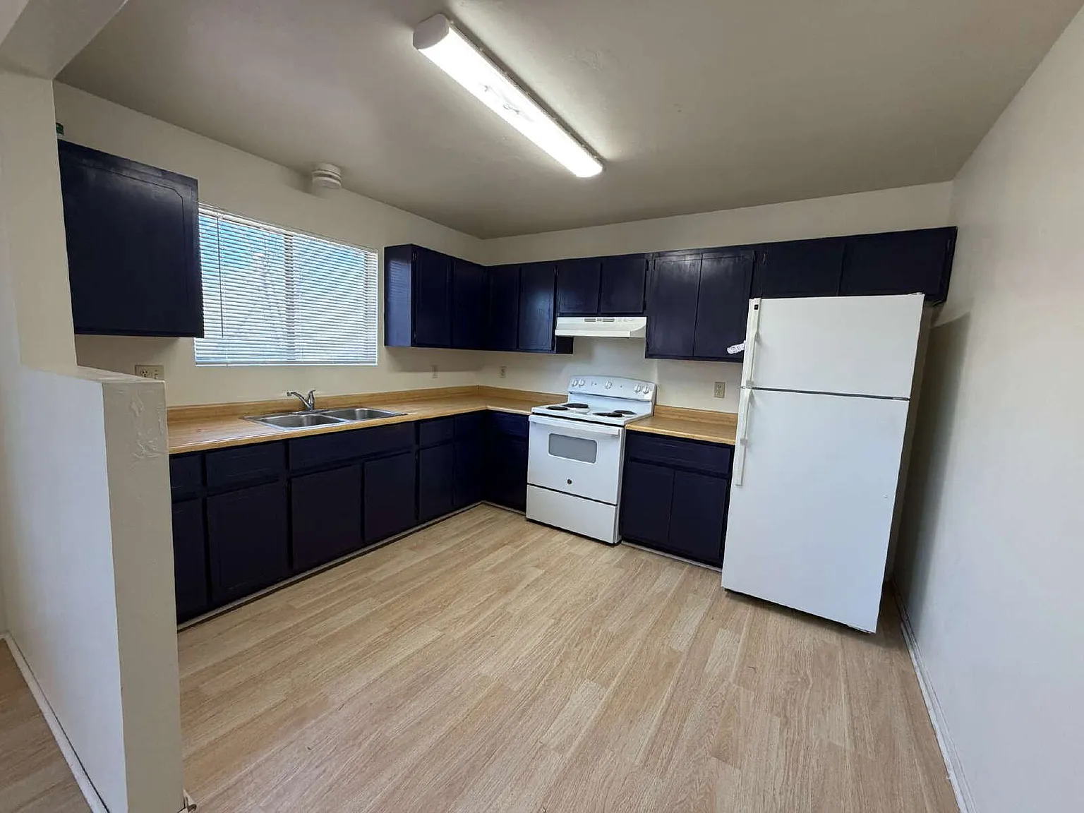 2 bed, 1.0 bath, 680 sqft, $1,200 — Photo 3