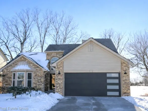 12838 Rolling Brook Ct, Sterling Heights, MI 48313