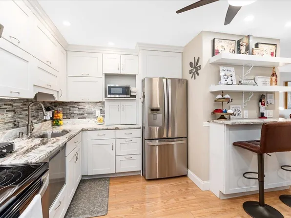 4 Northbrook Drive #406, Manchester, NH 03102