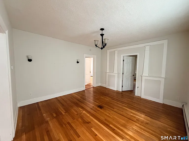 152 Lyons St — Photo 6
