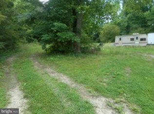 2526 General Puller Hwy, Saluda, VA 23149