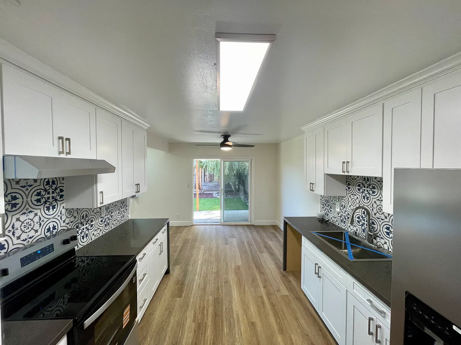 696 Chemeketa Dr — Photo 2