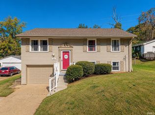 1013 Cross Gate Dr, Evansville, IN 47710