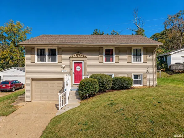 1013 Cross Gate Dr, Evansville, IN 47710
