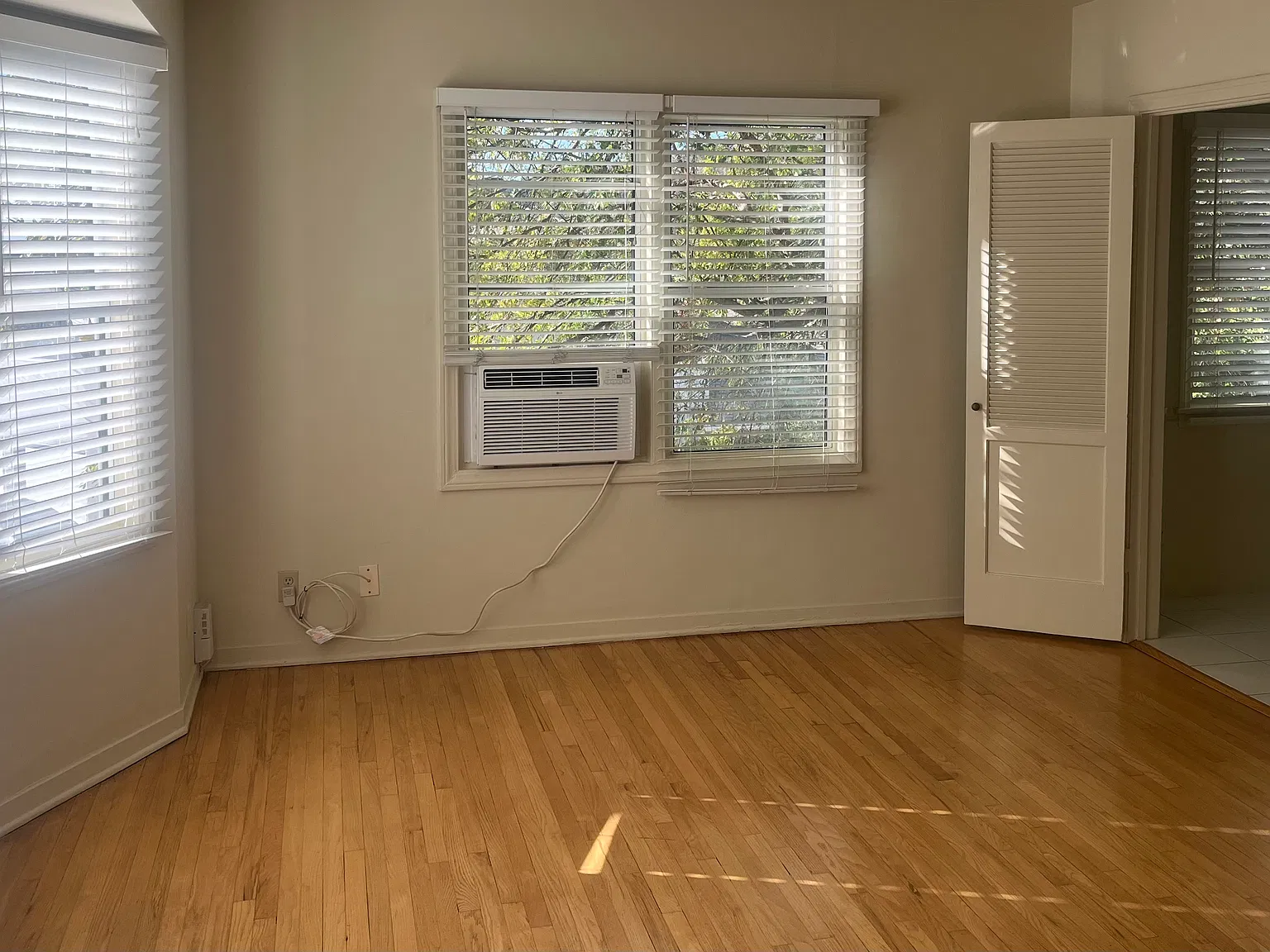 1 bed, 700 sqft, $2,050 — Photo 3