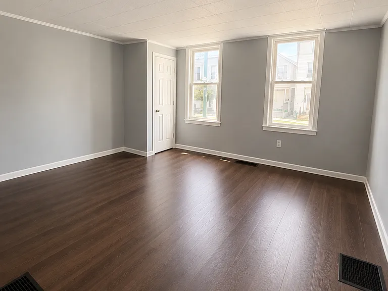 460 5th Ave #1 — Photo 6