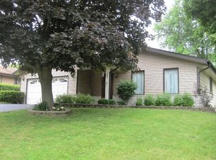107 Conrad Ln, Mukwonago, WI 53149