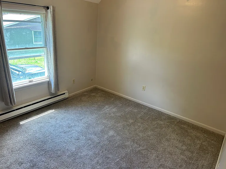 144 S Wade Ave #C — Photo 11