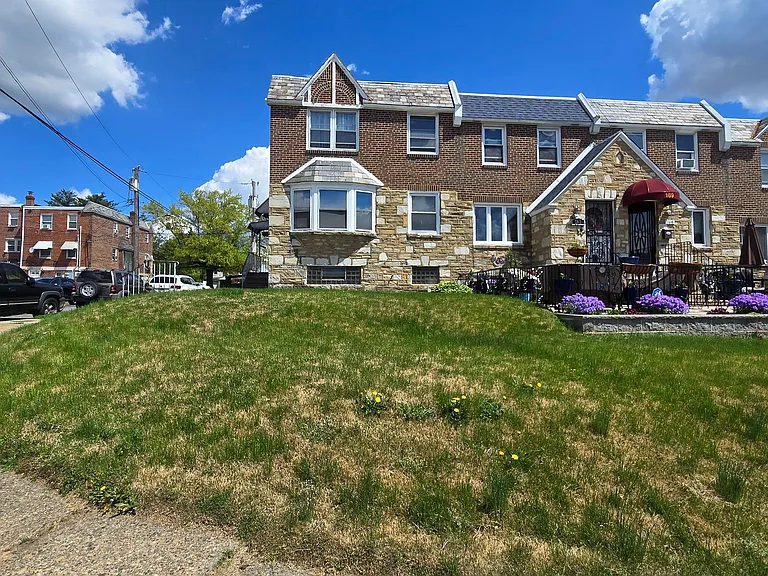 165 E Fariston Dr #1 — Photo 3