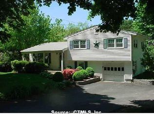 96 E Pattagansett Rd, Niantic, CT 06357