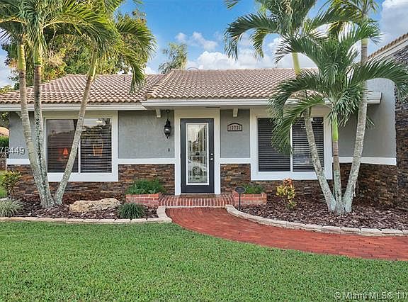 3rd image of 10736 NW 19th St