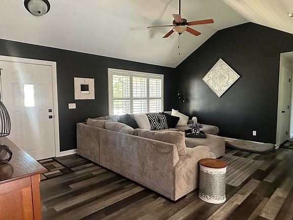 4th image of 1610 Eagle Bluff Dr