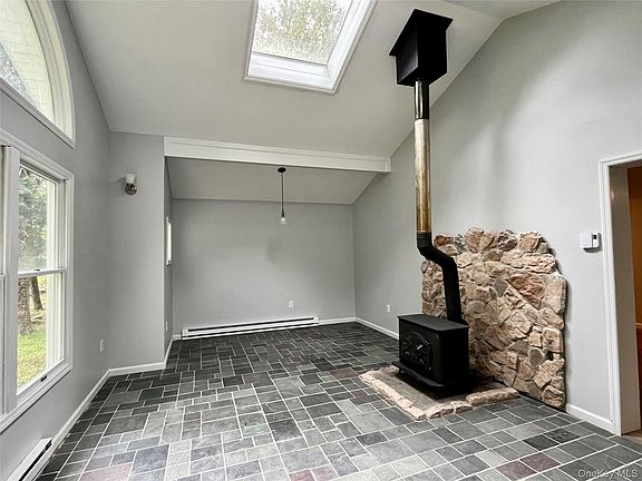5th image of 21 Browns Road