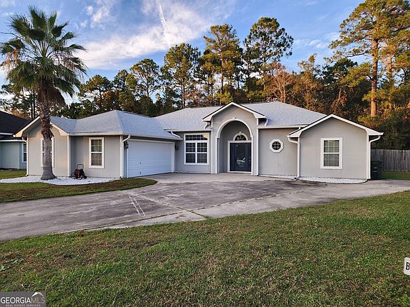 5th image of 105 Camellia Dr